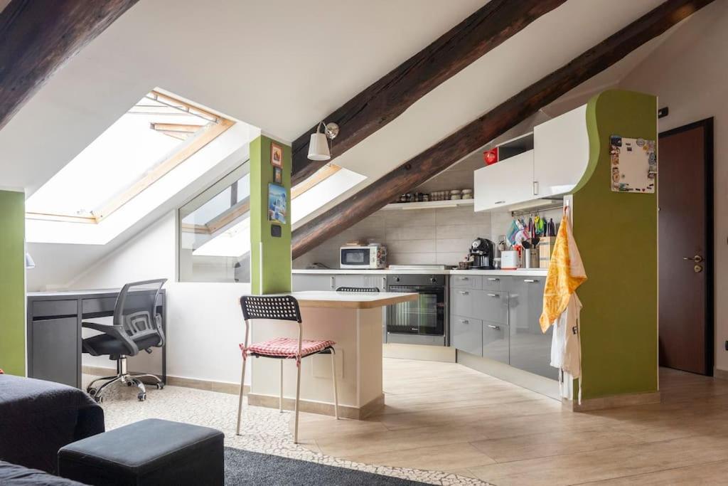 Cozy Attic In The City Center ตูริน ภายนอก รูปภาพ